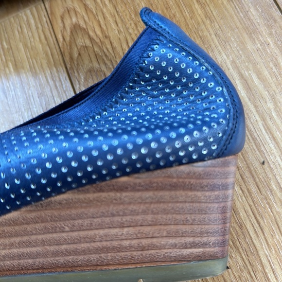 Hispanitas navy blue slip on wedge, all leather made in Spain, size 41 - Picture 4 of 9